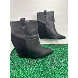 Izabella Rue Black Wedge Booties Women's Size 9  Pointed Toe‎ Media Ankle Boots
